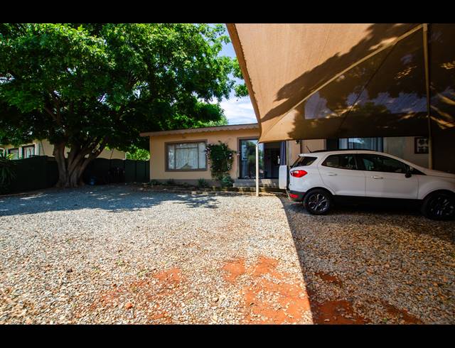 6 BEDROOM FREEHOLD FOR SALE IN HEIDELBERG CENTRAL